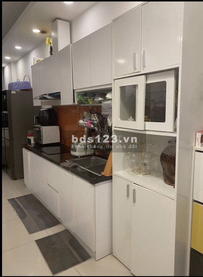 Bán căn 56m2 C/C 9 view Apartment tầng 17 tặng full nội thất