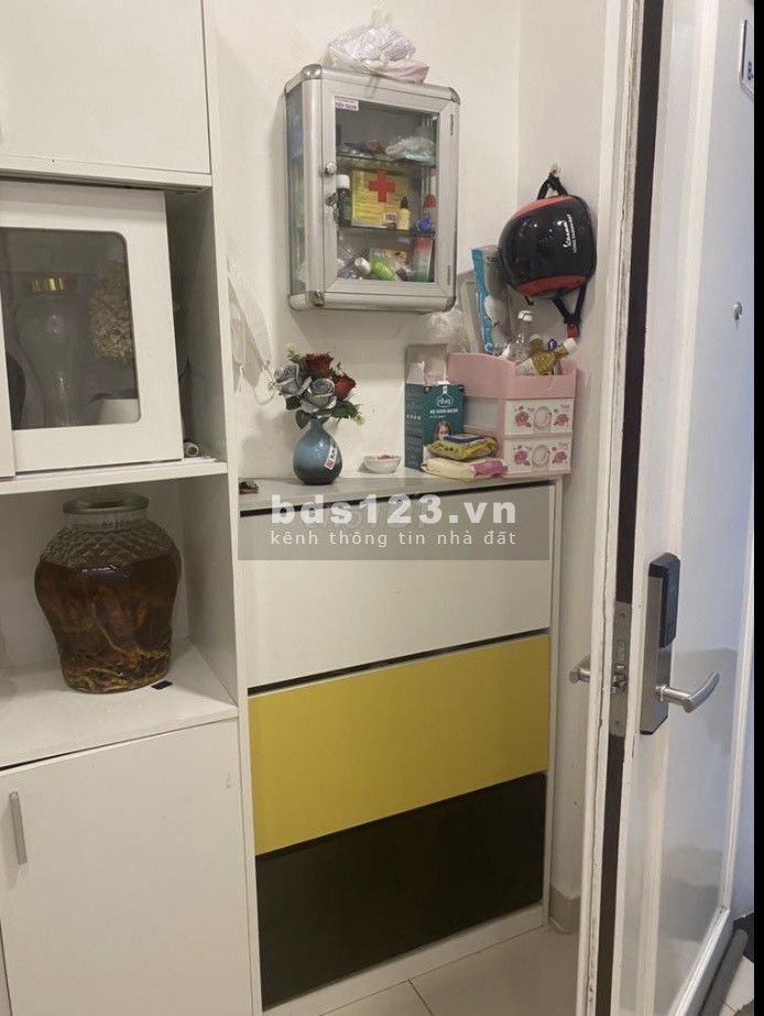 Bán căn 56m2 C/C 9 view Apartment tầng 17 tặng full nội thất