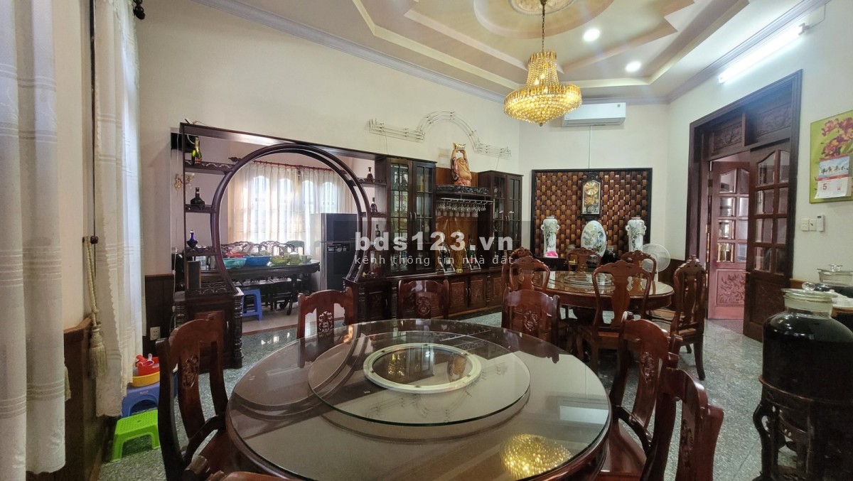 Biệt thự trăm tỷ, 1000mv, Hồ Bá Phấn, Phước Long A, Quận 9.