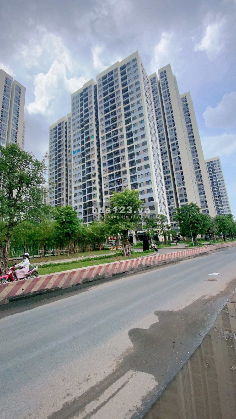 Bán lô đất hơn 6 ngàn mét vuông, mặt tiền Nguyễn Xiển, Quận 9. Vinhoome Granpark. Hơn 200 tỉ.