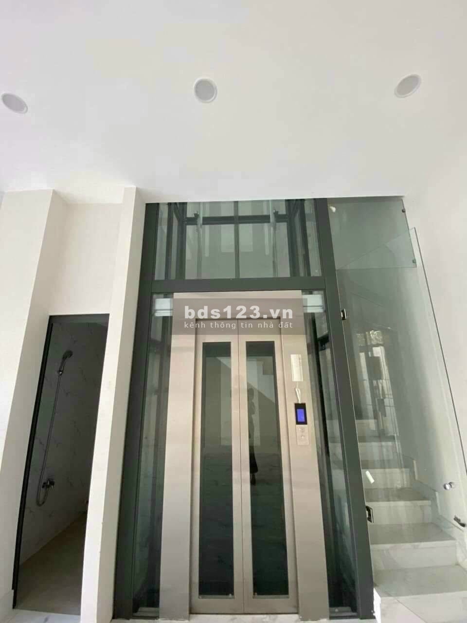 25 triệu thuê ngay nhà phố hoàn thiện 84m2 - Vinhomes Quận 9