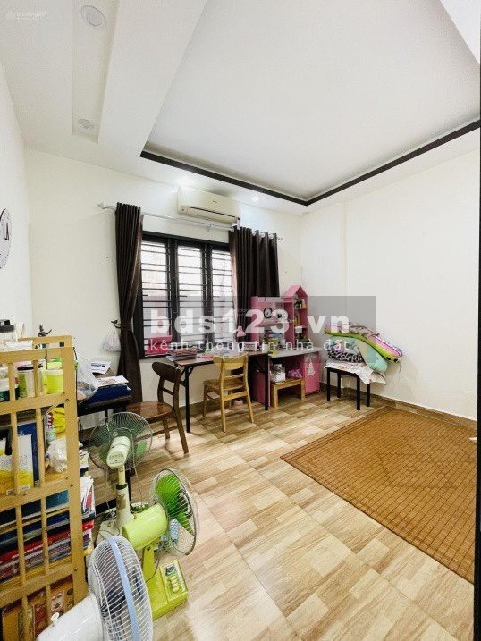 Bán nhà sát lô 27 Lê Hồng Phong 51,4 m2 x 3,5 tầng. Giá 2.690 Tỷ.
