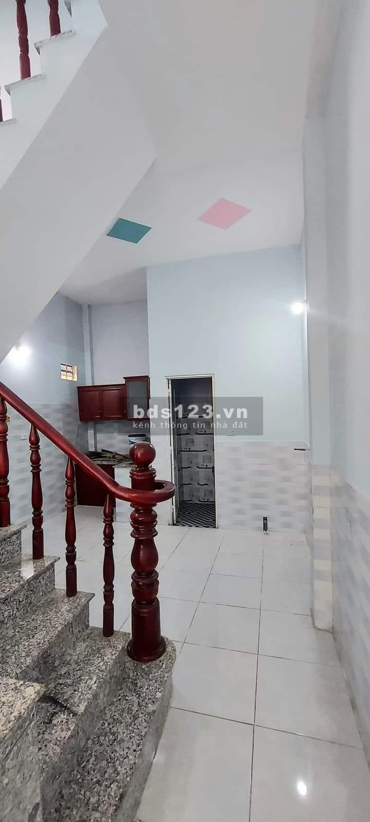 Nợ ngân hàng bán gấp 80m² căn noxh ngay ĐH Việt Đức - TX. Bến Cát950 triệu - 80 m2