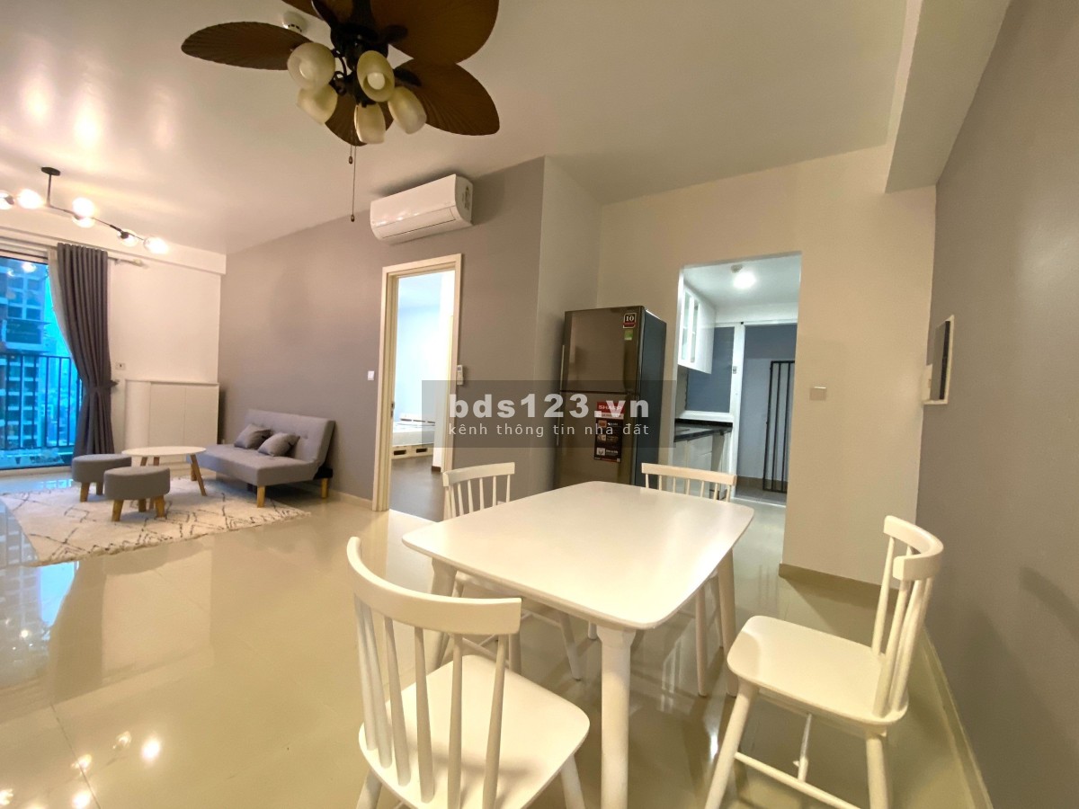 Chuyển nhượng căn 2pn diện tích 92m2 nội thất đầy đủ nhà đẹp giá 5,5 tỷ đã có sổ - Vista Verde
