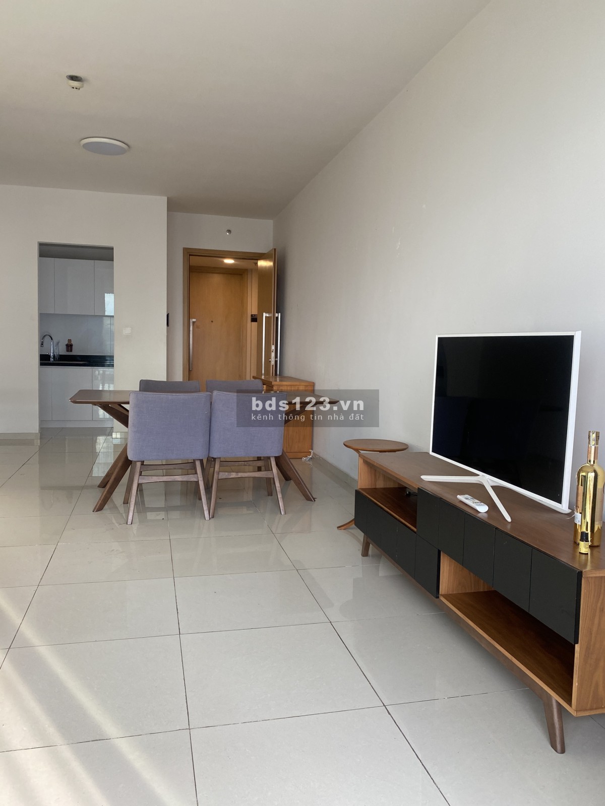 Cho thuê 2pn Vista Verde 89m2 giá tốt 16,5 triệu nội thất đầy đủ, lh Trang 0941950241