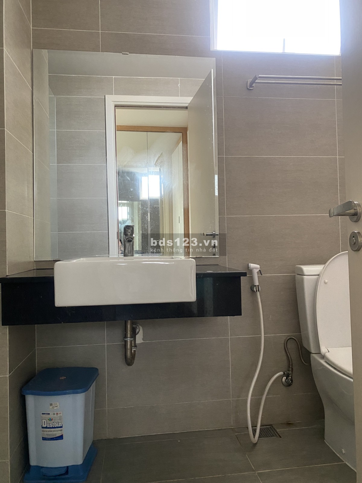 Cho thuê 2pn Vista Verde 89m2 giá tốt 16,5 triệu nội thất đầy đủ, lh Trang 0941950241