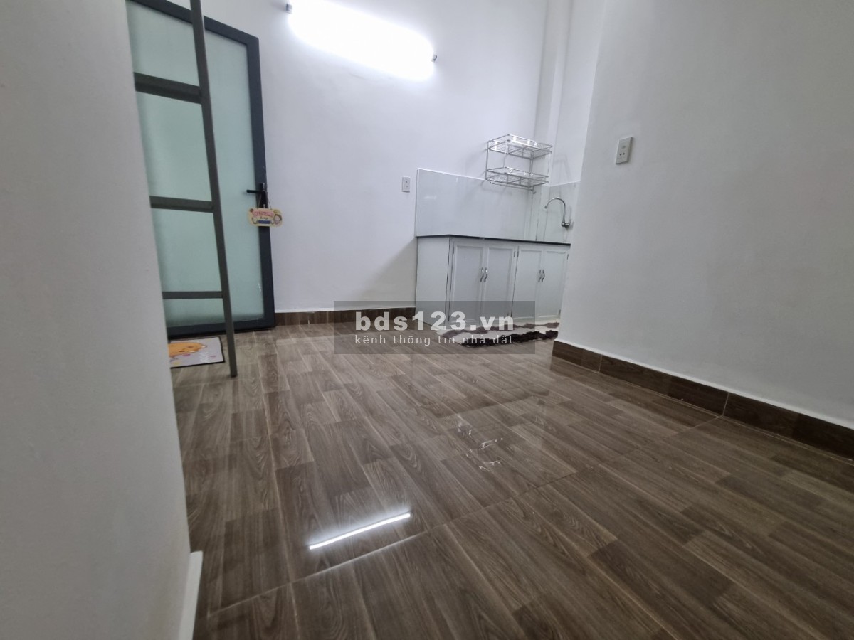 Phòng trọ mới ngay ĐH Nguyễn Tất Thành