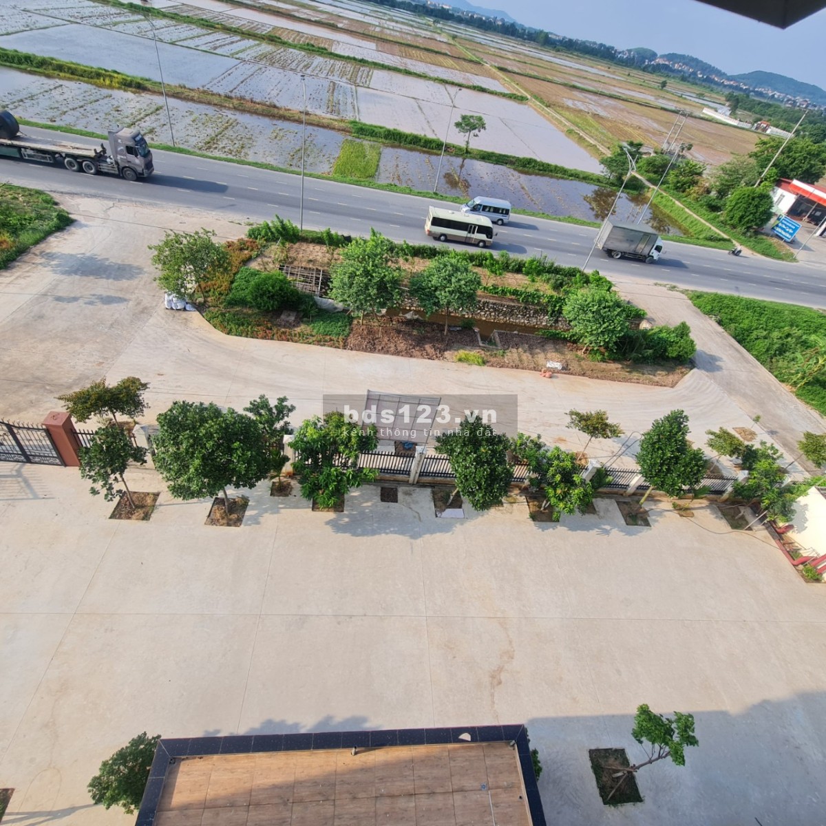 Cho thuê mặt bằng kinh doanh - Thích hợp làm ngân hàng, siêu thị, showroom, văn phòng