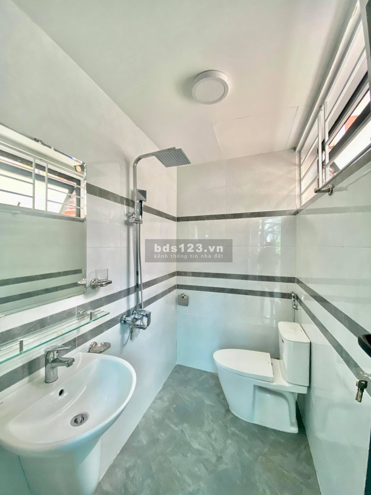 Bán nhà riêng Lĩnh Nam - Diện tích khủng - 10M ô tô - Giá ngon