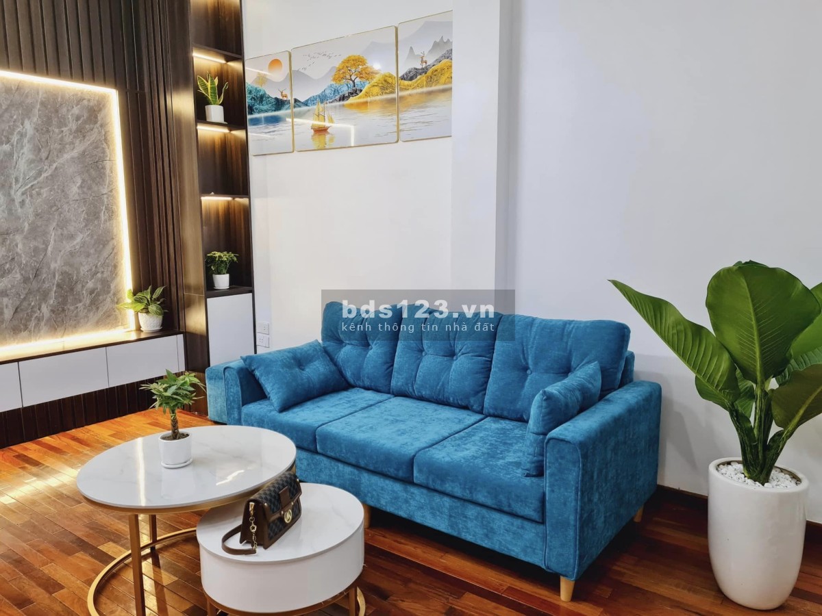Bán nhà Tây Hồ, cực gần phố, gần Hồ Tây, oto đỗ cách nhà 20m, 30m2, chỉ 3.9 tỷ