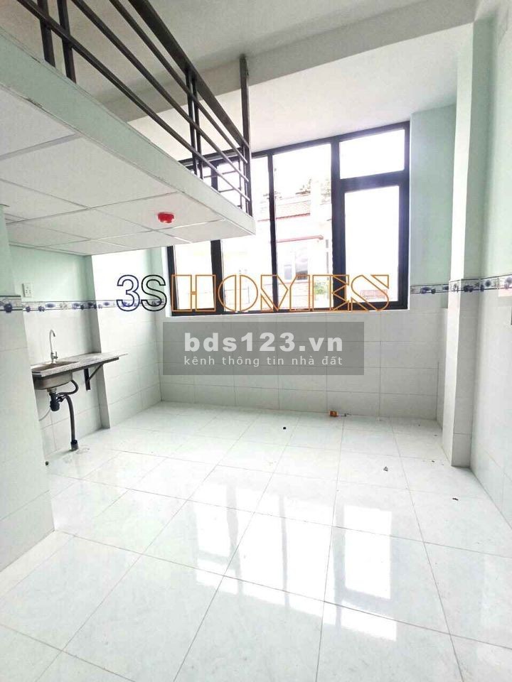 Phòng mới nội thất cơ bản an ninh, bảo vệ 24/7 máy lạnh, thang máy.