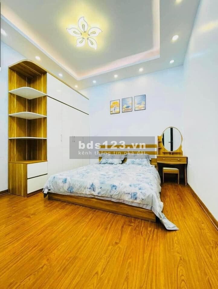 Bán nhà ngõ 117 phố Thái Hà, quận Đống Đa, tp Hà Nội