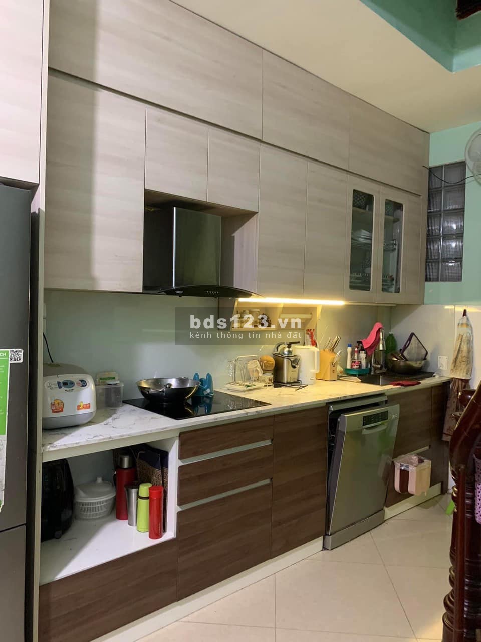 Cần bán nhanh nhà trong ngõ 96 ở Đê La Thành
