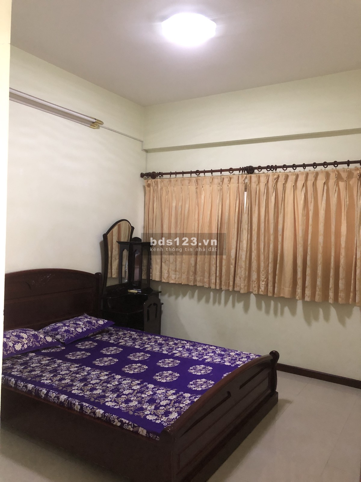 Cần cho thuê gấp căn hộ Tản Đà, ( 86 Tản đà ), Quận 5, Dt : 78 m2, 2PN, 2WC, Giá : 12 tr/th,