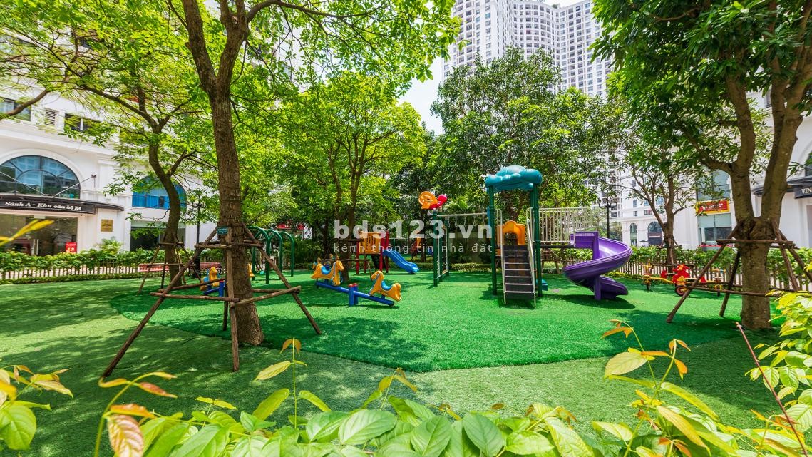 Bán chung cư 3PN 115m2 tại Royal City Thanh Xuân Hà Nội chính chủ view thoáng