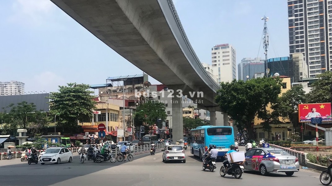 Siêu phẩm Cầu Giấy, ô tô tránh, KD siêu lợi nhuận 42m * 5T, MT 5M, giá nhỉnh 5 tỷ 0354862459