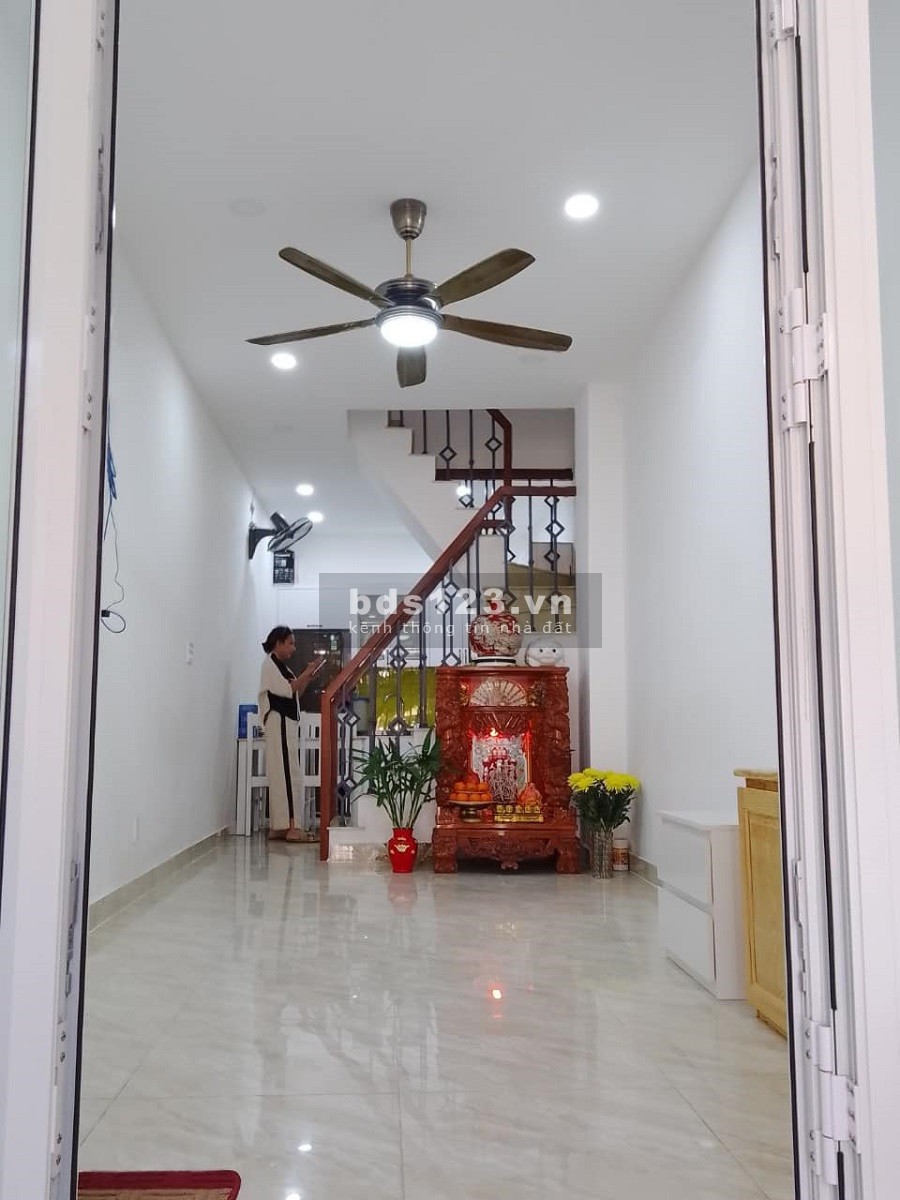 Mặt Tiền Đường 29 Phường Bình An Quận 2 40m2 Giá 5 Tỷ Có 3 Tầng Sổ Hồng Vuông - 0868056815