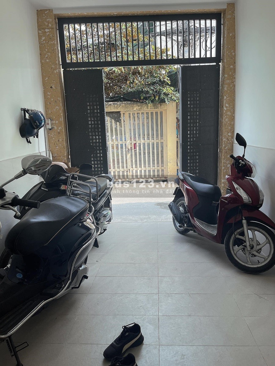Mặt Tiền Đường 29 Phường Bình An Quận 2 40m2 Giá 5 Tỷ Có 3 Tầng Sổ Hồng Vuông - 0868056815