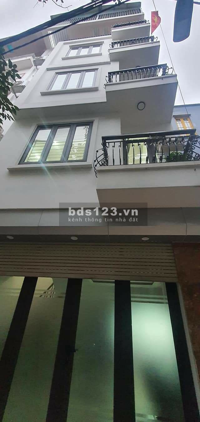 Nhà Hot Võng Thị, ô tô 5 tạ qua nhà, thiết kế hiện đại, diện tích 50M2, mặt tiền 8M, tầng