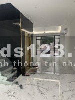 Cho thuê 4 tầng shophouse, chỉ: 15 triệu/tháng tại Vinhomes Gia Lâm.