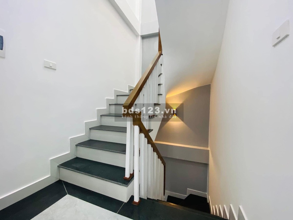 Chỉ với 3,9 tỷ ( Còn TL) có ngay nhà 5 tầng X 36 M2 tại Khương Đình - Thanh Xuân, ô tô qua