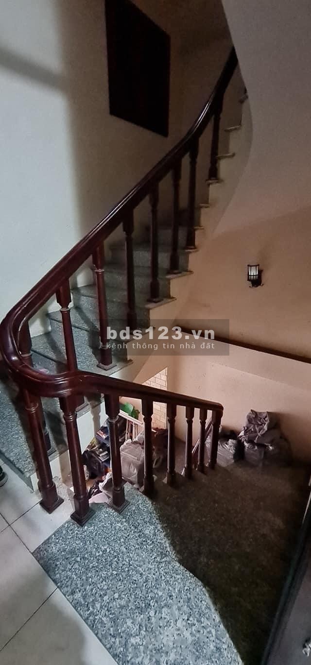 Chính chủ bán nhà phố Mễ Trì Thượng - Nam Từ Liêm. Ô tô đỗ cửa. Diện tích 45m2.