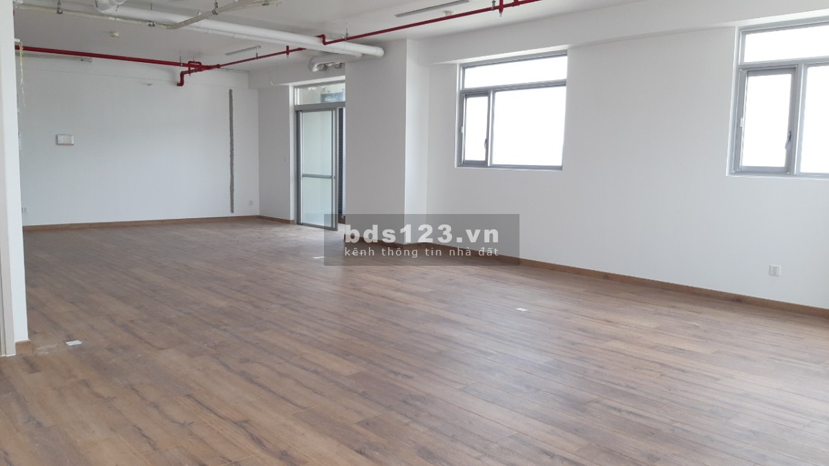 Cho thuê văn phòng 72m2 Paris Hoàng Kim -Trần Não 17 triệu/tháng - 0909407949