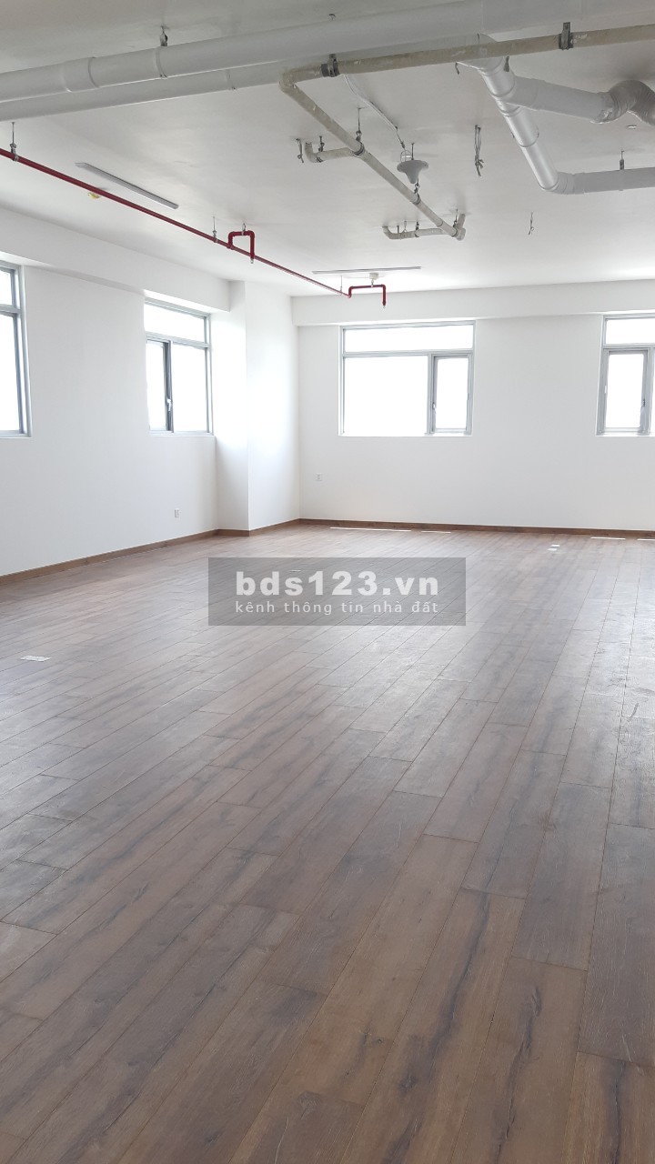 Cho thuê văn phòng 72m2 Paris Hoàng Kim -Trần Não 17 triệu/tháng - 0909407949