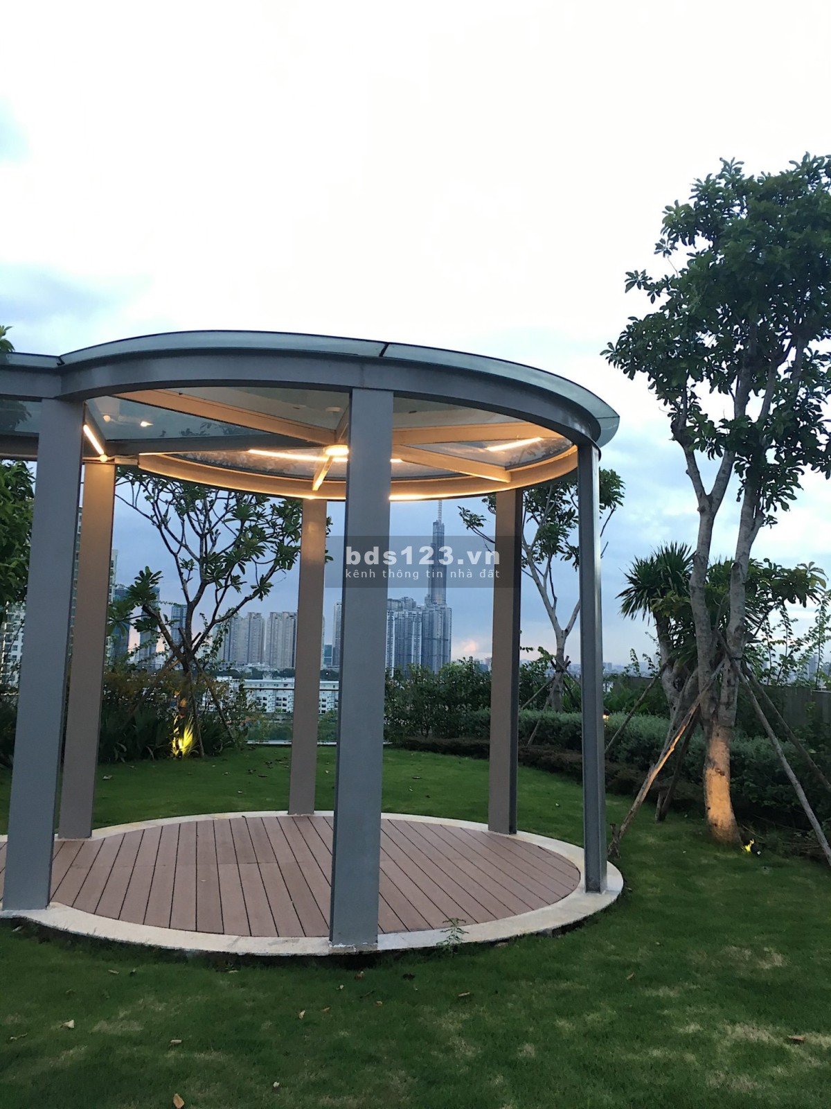 Toàn bộ khu Sala, bán nhanh căn Sarina view hồ bơi siêu đẹp giá bao all