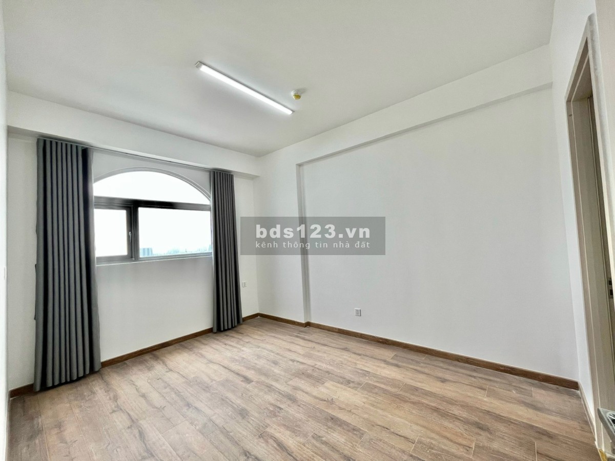 Căn hộ Paris Hoàng Kim 70m2: 2PN giá 14 triệu ( bếp, rèm, máy lạnh ), mới 100% - 0909 407 949