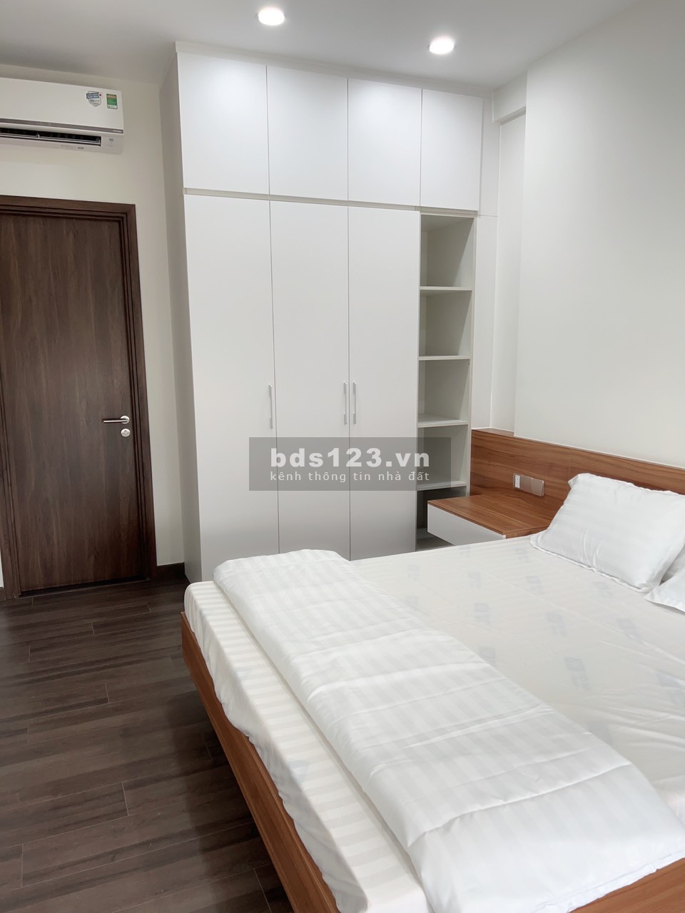 Cho thuê 2pn 3pn cc cii 152 Điện Biên Phủ quận Bình Thạnh ( ngay ngã tư hàng xanh )