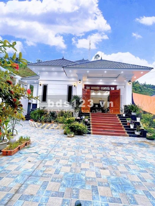 Đất thổ cư 200m2 sổ sẳn đường nhựa 42m gần kcn Tân Hưng, sân bay Tacnic Hớn Quản giá ngộp 360tr