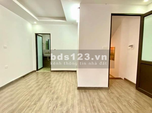 Bán nhà xuân đỉnh. 35m2/5 tầng. 3.3tỷ.