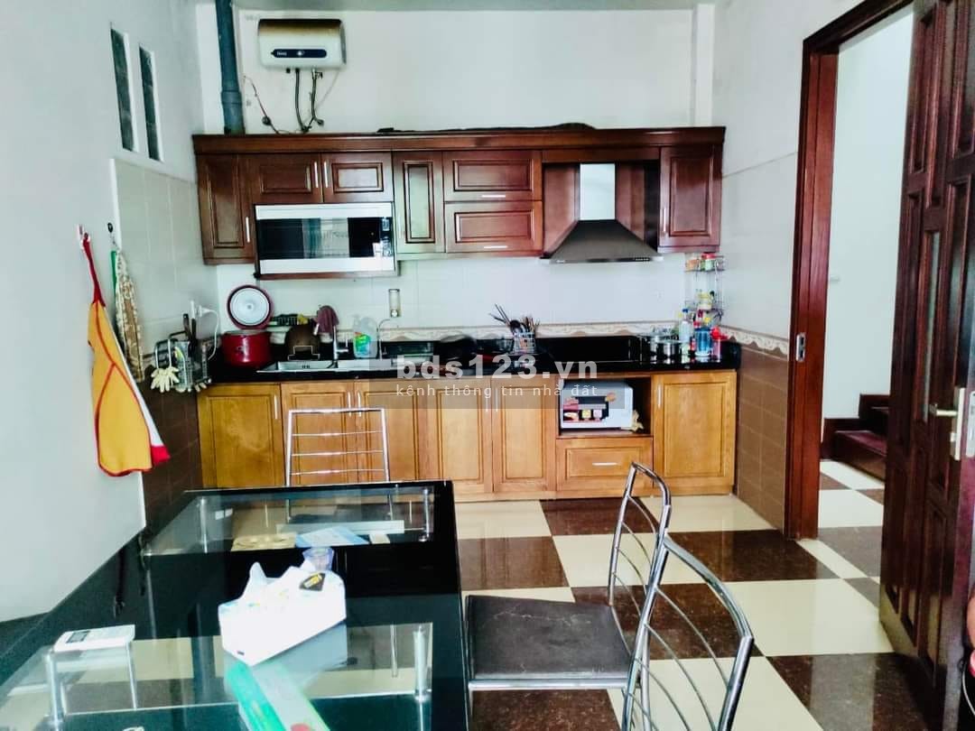 Bán nhà 5 tầng phố Nguyễn Văn Huyên, Cầu Giấy. Dt 72m, MT 7,5m, 17Tỷ. Làm Vp Cty, Gaza ô tô tránh đỗ