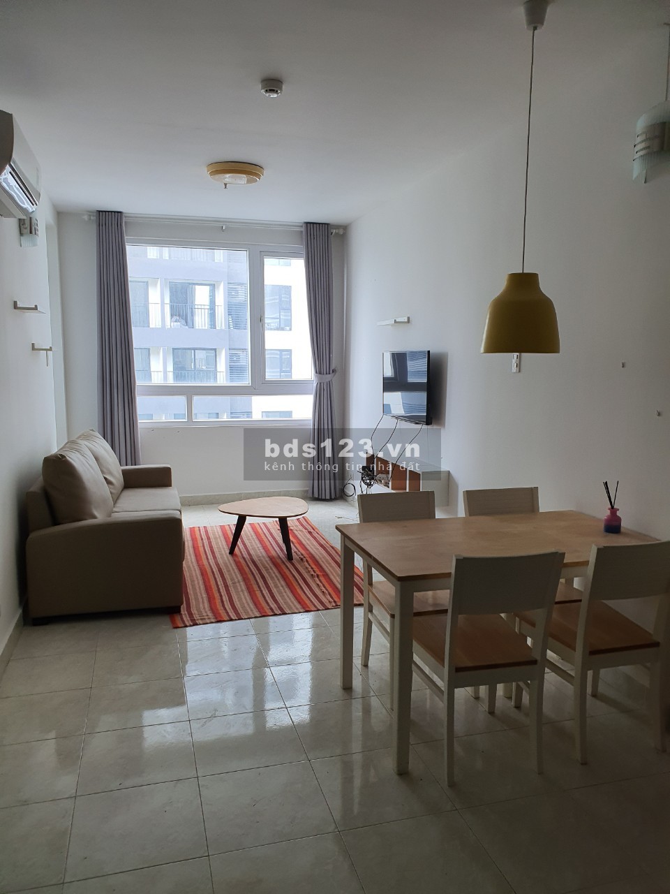 Cho thuê 1pn 2pn cc Riverside 90 Nguyễn Hữu Cảnh, p 22,quận Bình Thạnh
