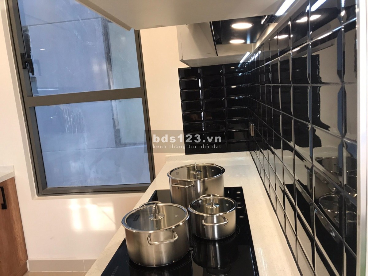 The Sun Avenue cho thuê căn 3PN đang trống sẳn chỉ cần dọn vào và ở đây ạ