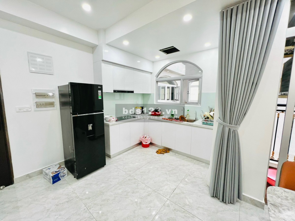 Căn hộ Paris Hoàng Kim 2PN full nội thất đẹp như hình giá 19 triệu. LH 0909407949