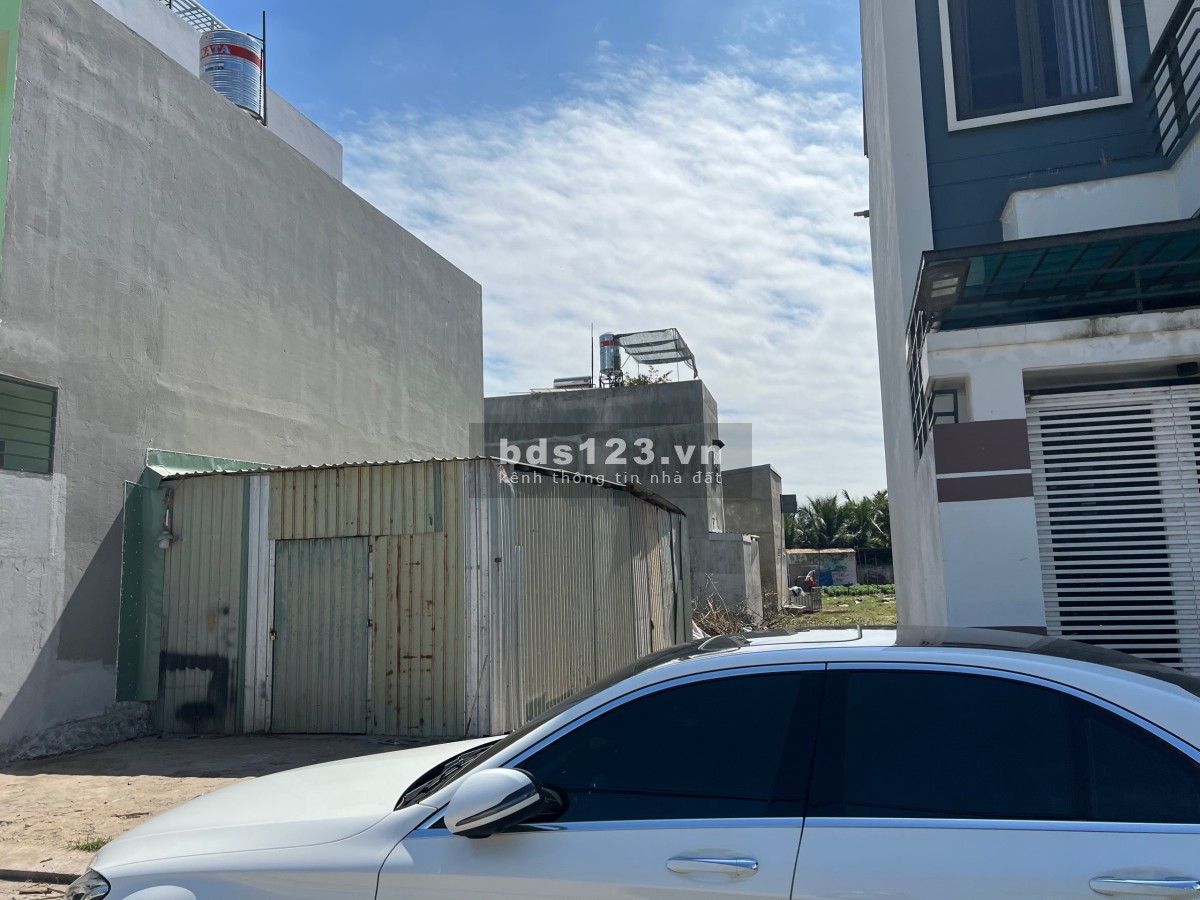 Bán đất Hẻm xe hơi đường 970 Nguyễn Duy Trinh Tp Thủ Đức