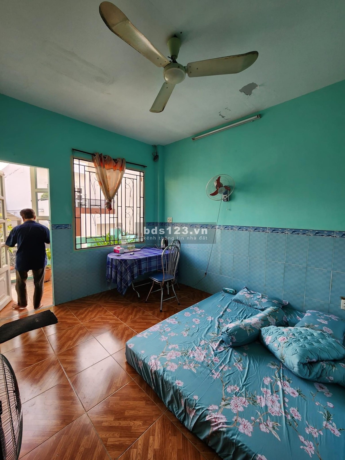 Nhỉnh 11 tỷ nhà HXH 5m thông, Huỳnh Văn Bánh, vừa ở vừa KD, 4 tầng, 6PN, 50m2, vị trí đẹp