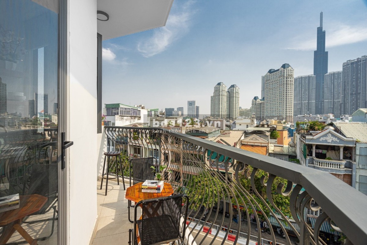 ️ Căn Hộ Cao Cấp Trang Bị Nội Thất Full Cao Cấp-BanCong VIEW Landmark -Mặt Tiền Đường Ngô Tất Tố