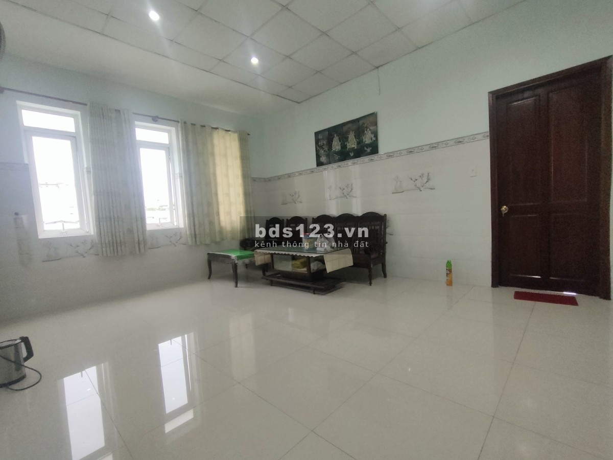 Chính chủ gửi bán nhà diện tích hơn 500m2, đường số 8, Trường Thọ, Thủ Đức. Giá 50 triệu/m2