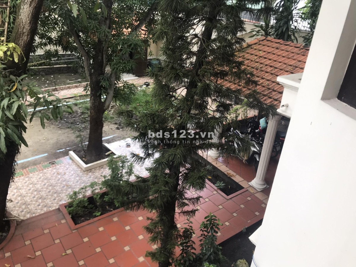 Bán Biệt thự sân vườn, khu víp đường Độc Lập, Bình Thọ, Thủ Đức. 700m2 thổ cư.
