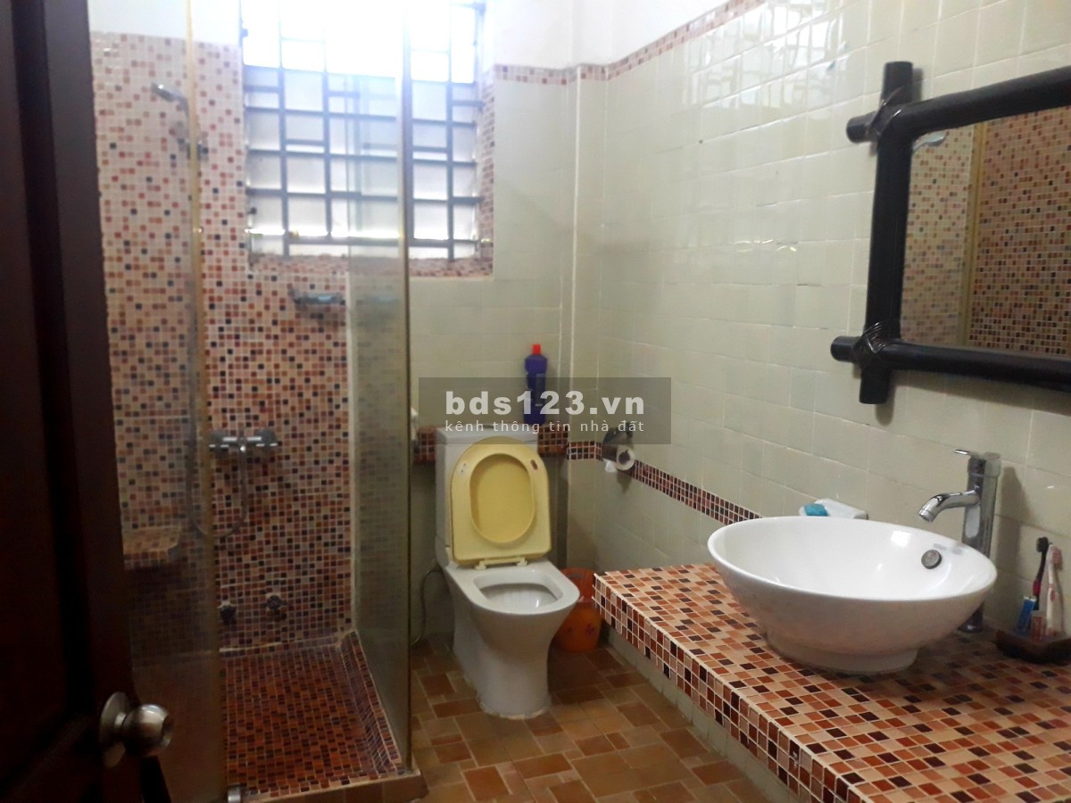 Bán tòa nhà 3 tầng, dt đất 1616m2, mặt tiền trung tâm Bình Thọ, Thủ Đức.