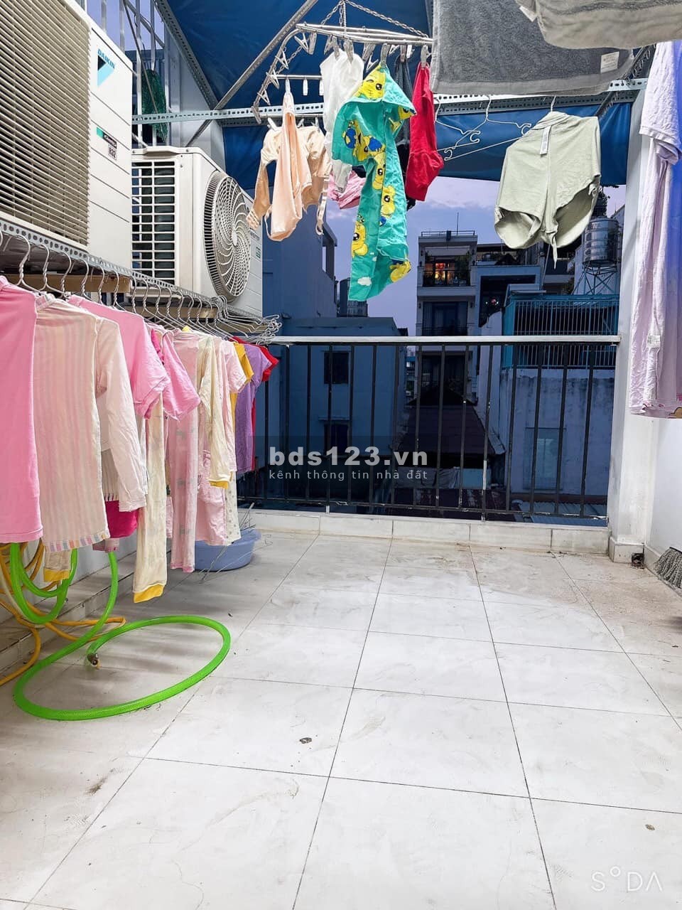 quá hiếm chỉ 3.35tỷ có ngay nhà 4 tầng,tt quận 10, ô tô đỗ cửa
