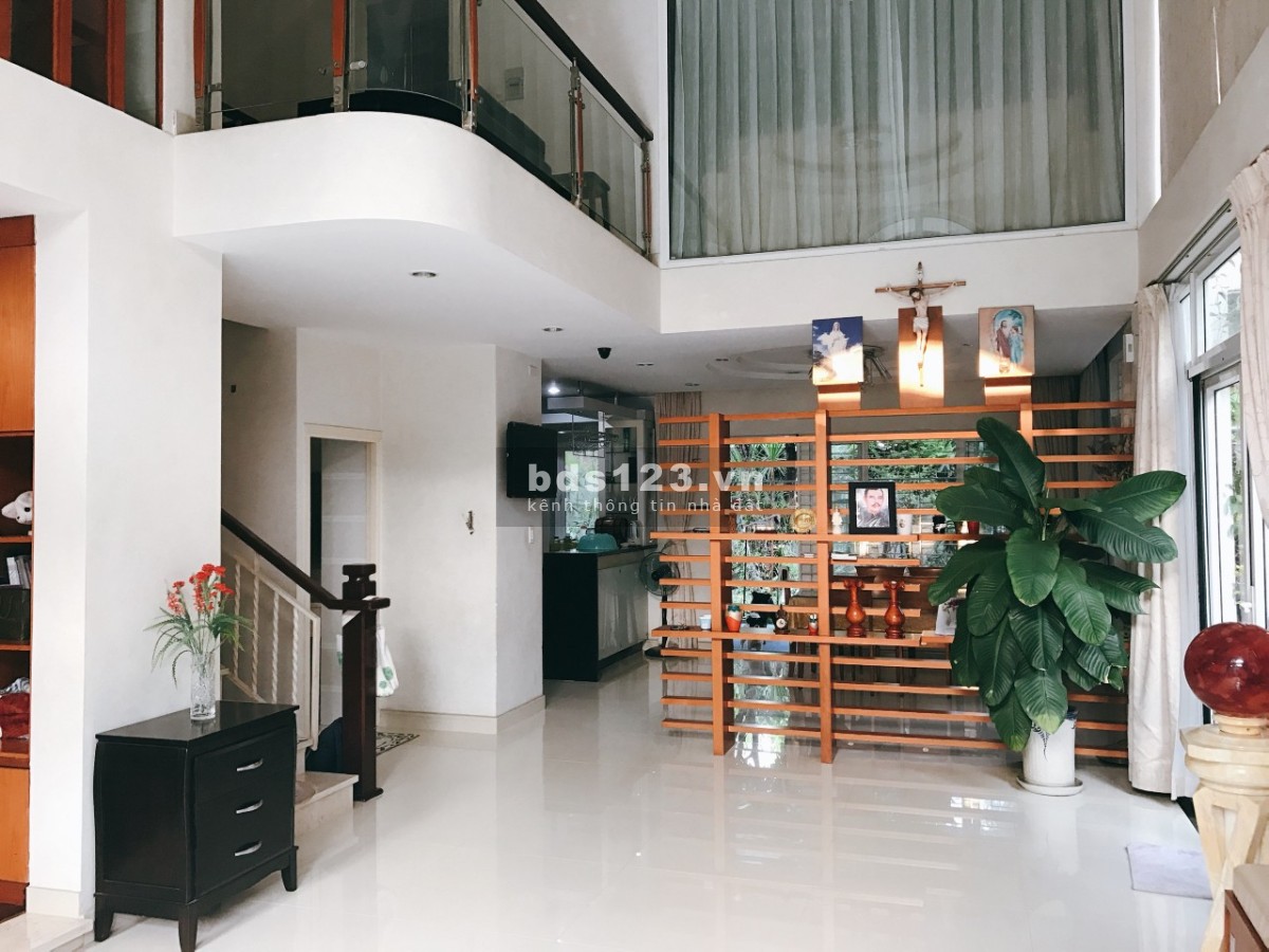 Cho thuê biệt thự Phú Mỹ – 220m2 – 4pn – Cho thuê 50 triệu/tháng.