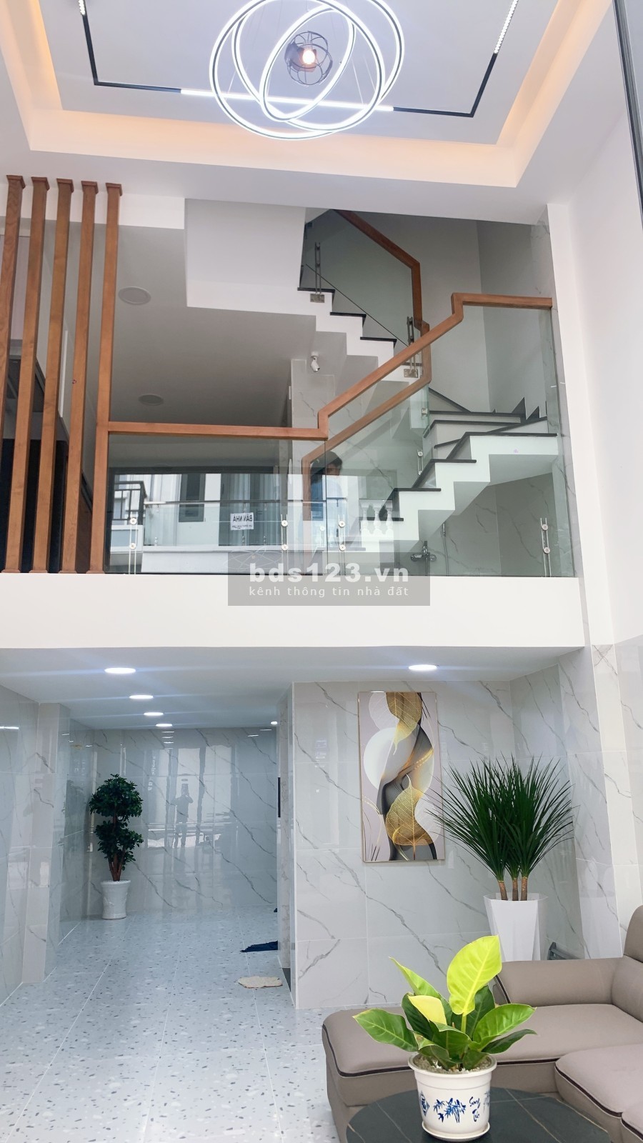 Bán nhà cực đẹp, Lạc Long Quân, q.11, giảm 500Tr còn 9,5 tỷ