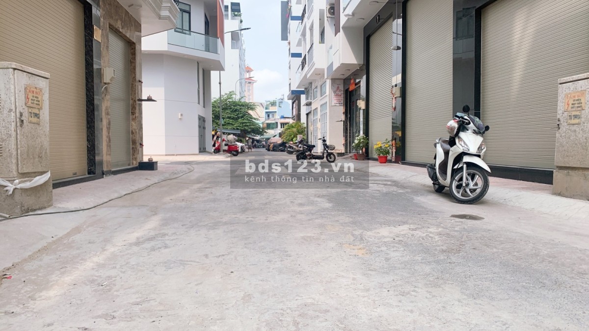 Bán nhà cực đẹp, Lạc Long Quân, q.11, giảm 500Tr còn 9,5 tỷ