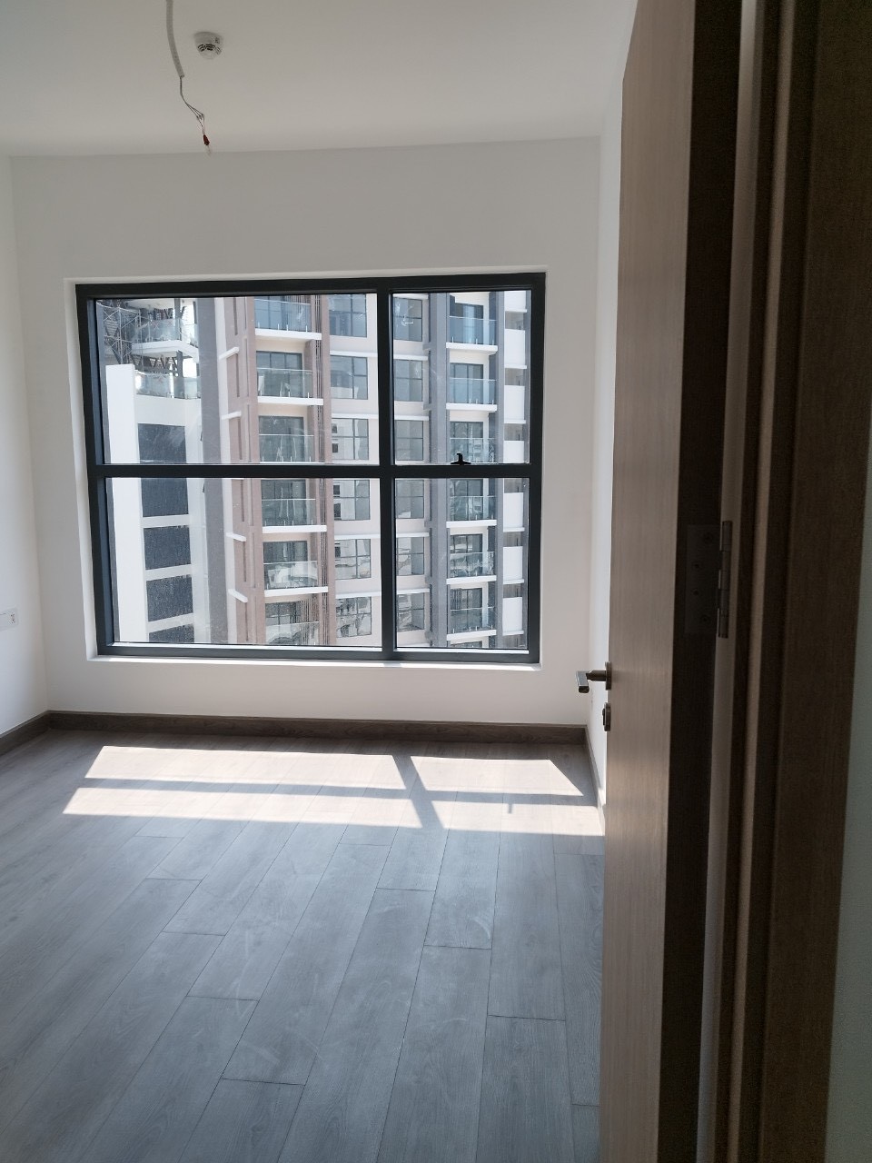 Bán gấp 3pn 107m2 Alnata giá 5ti có bếp