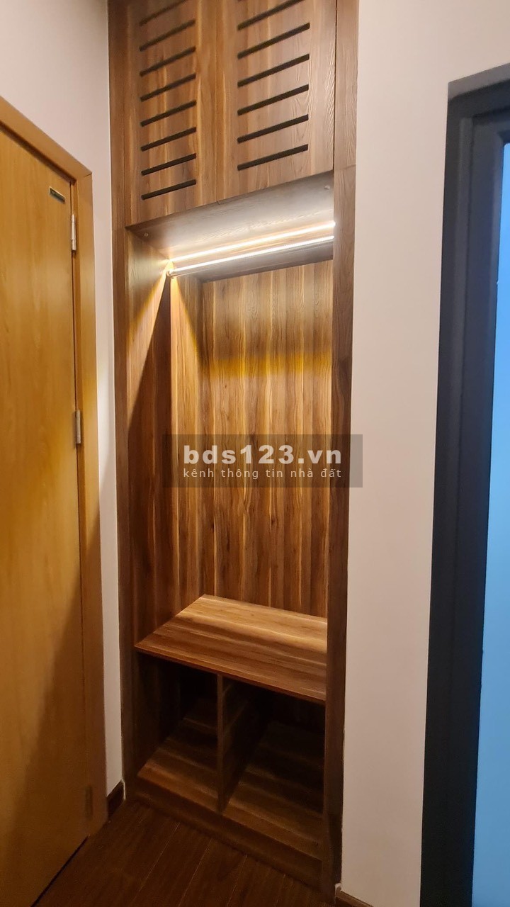 Bán khách sạn 2 mặt tiền đường nhựa ngay trung tâm Đà Lạt