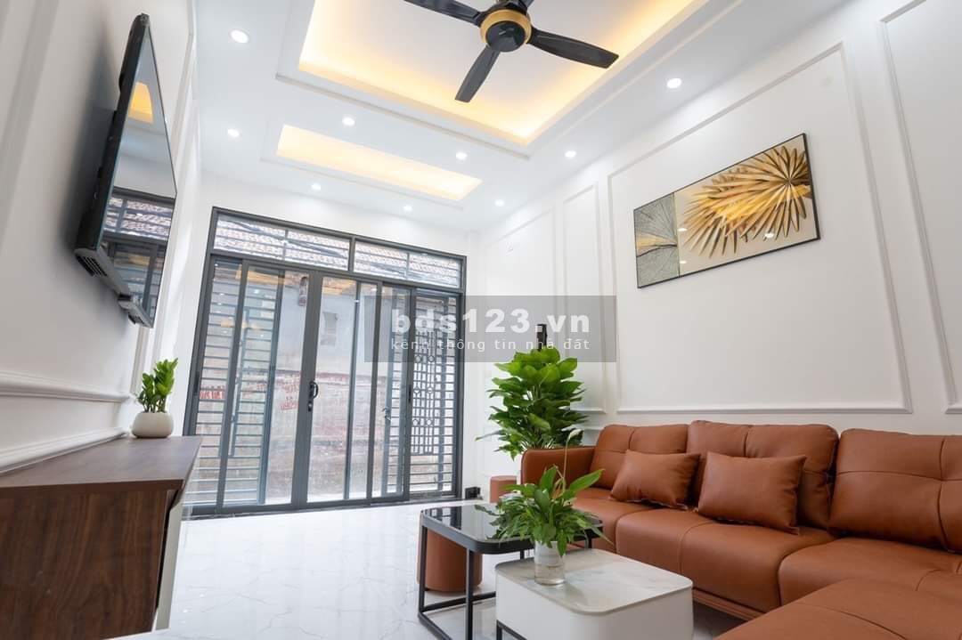 Bán nhà mới xây, chưa bóc tem về ở luôn
